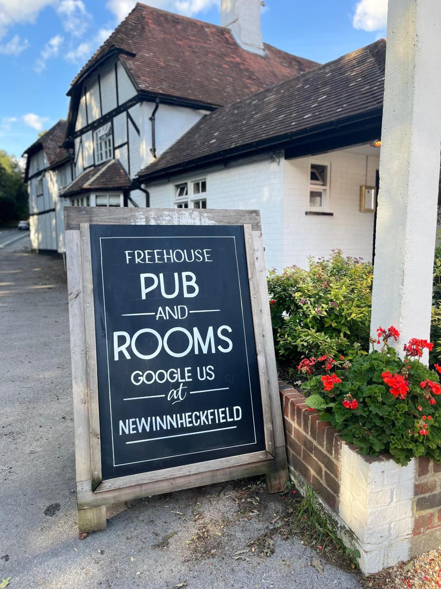 The New Inn Heckfield Hook  Exterior photo